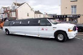 2003 Ford Excursion Limousine 13 seater  For Hire