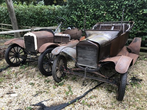 1925 BARN FIND Pair Ford Model T Restoration Projects In vendita