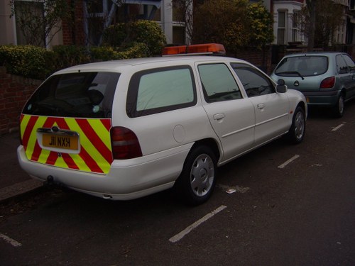 1998 Ford mondeo ex police car In vendita