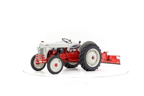 1948 FORD DEARBORN TRACTOR 8N for sale by auction In vendita all'asta