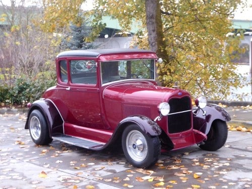 1929 Ford Coupe Custom Mods 6-cyls AT Burgundy  $29.5k   In vendita