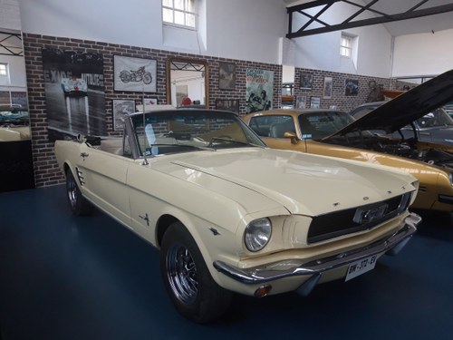 1966 FORD MUSTANG CONVERTIBLE LIKE NEW In vendita