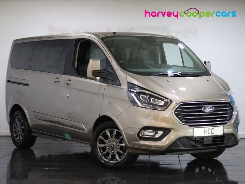 Ford Transit Custom 2.0 TDCi EcoBlue 8 Seat Titanium X