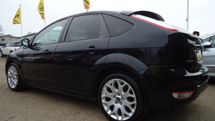 STUNNING PANTHER BLACK FOCUS ZETEC WITH APPEARANCE PACK