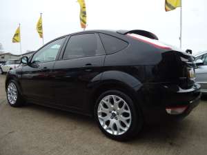 2010 STUNNING PANTHER BLACK FOCUS ZETEC WITH APPEARANCE PACK (picture 1 of 5)