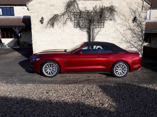 2016 Superb V8 Mustang GT convertible in rare colour For Sale
