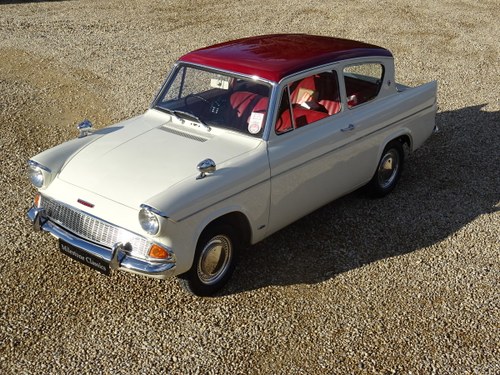 1967 Ford Anglia – Full Photographic Restoration In vendita