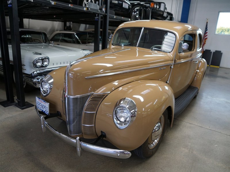 1940 Ford Deluxe 2 Door 238 V8 Sedan