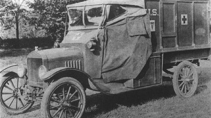 Ford - Model T - Original WWI Ambulance - 1917