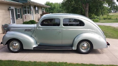 1939 Ford Standard 2DR Sedan In vendita