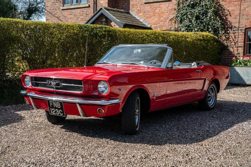 1965 Ford Mustang convertible V8 manual In vendita