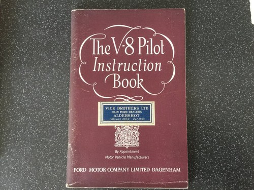 Ford V8 pilot Original instruction book. VENDUTO