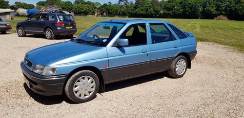 Lot 66 - A 1993 Ford Escort 1.6i LX 16v - 23/09/2020 For Sale by Auction