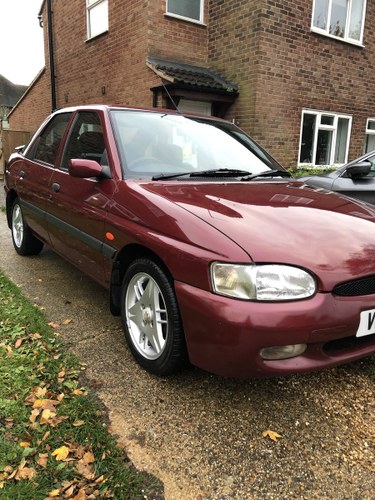 1999 Escort Finesse Special Edition 1.6i 16 valve. For Sale
