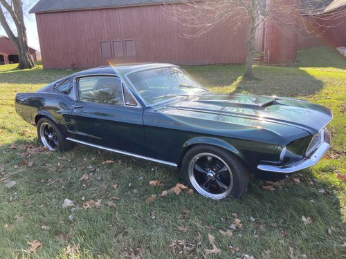 1967 Mustang Fastback highland green V8 For Sale