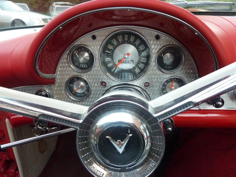 1957 Ford Thunderbird - 4