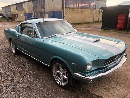 1965 Ford Mustang - 8