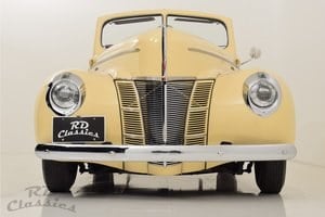 1940 Ford De Luxe - 2