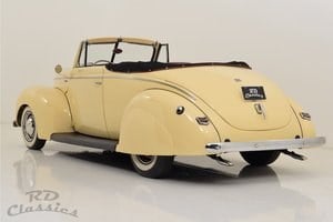 1940 Ford De Luxe - 4