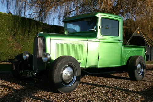 1932 Ford Pickup - 2
