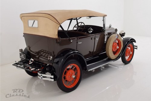 1928 Ford Model A - 6