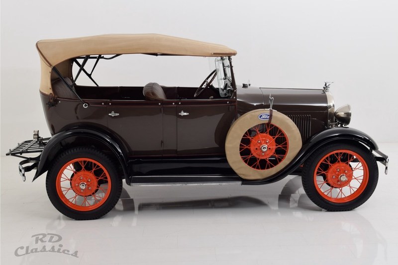 1928 Ford Model A - 7