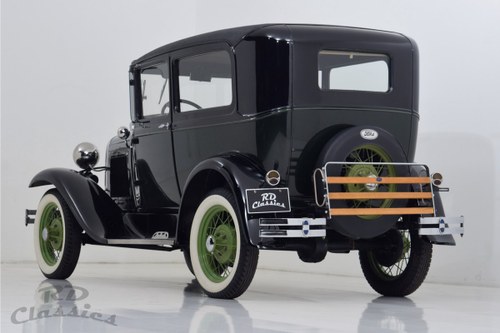 1930 Ford Model A - 3