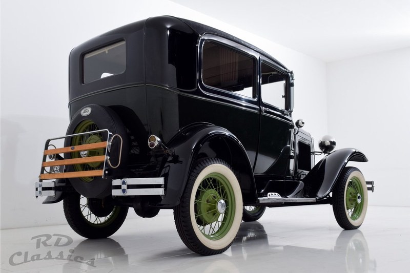 1930 Ford Model A - 4