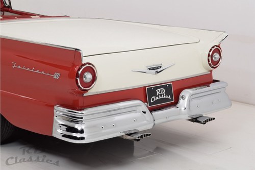 1957 Ford Fairlane - 9