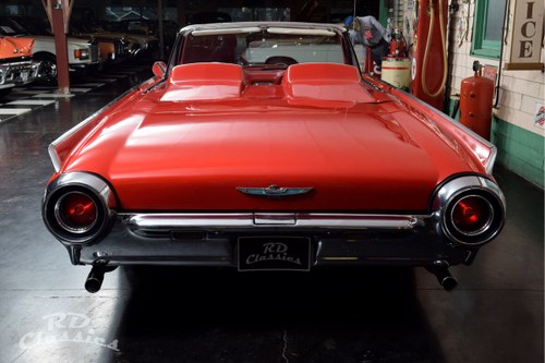 1961 Ford Thunderbird - 3