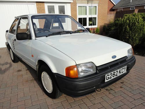 1989 FORD Escort Popular 1.3 White G Reg Petrol SOLD