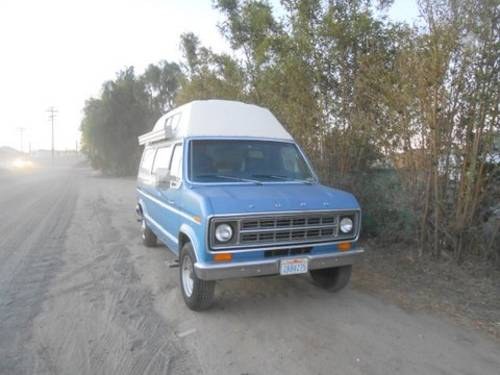 1975 Ford E250 Camper with bulit in lift For Sale