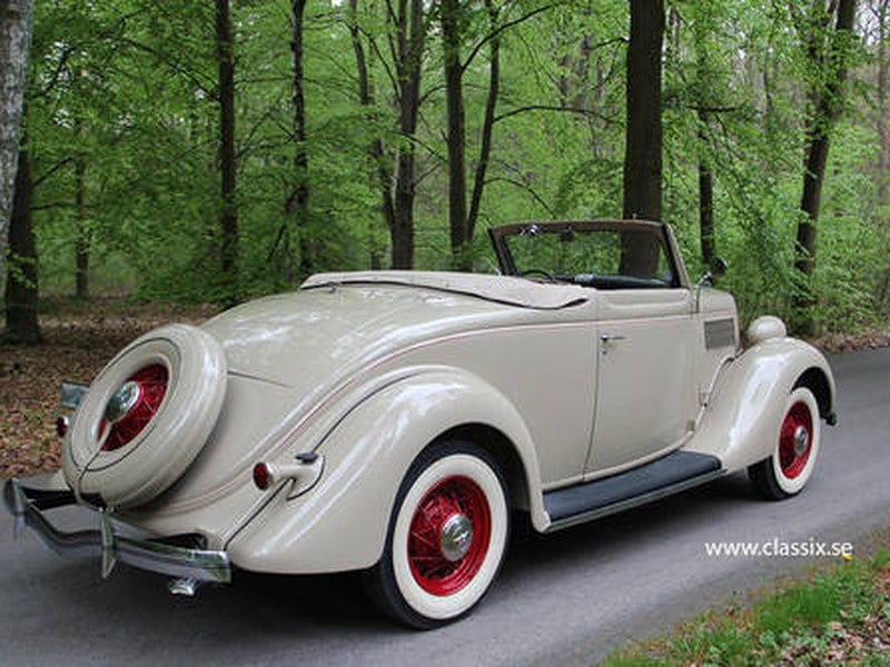 Ford V8 Model 48 Roadster in perfect condition