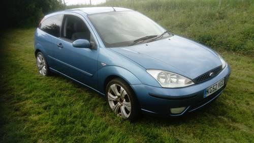 FORD FOCUS 1.8 MP3 3 DOOR METALLIC BLUE LONG MOT (2002 52) VERKAUFT