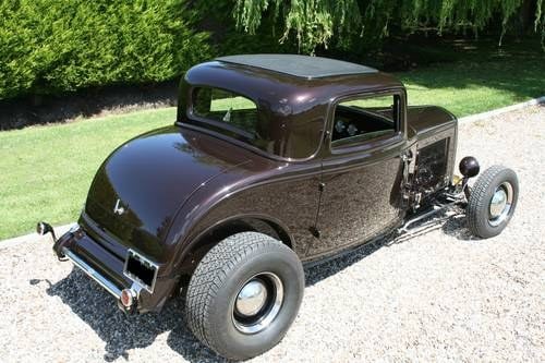 1932 Ford Coupe - 2