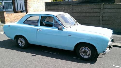 1971 ESCORT MK1 2 DOOR RHD FREE DELIVERY UP TO THE FIRST 150 MILE VENDUTO