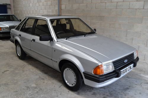 1985 Ford Escort 1.6 Ghia, Stunning Example With Just 22278 Miles VENDUTO