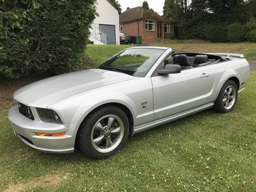 2005 FORD MUSTANG GT CONVERTIBLE 4.6 V8 AUTO LOW MILAGE LHD For Sale