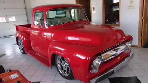 1954 Ford F100 SWB Pickup with vintage air In vendita