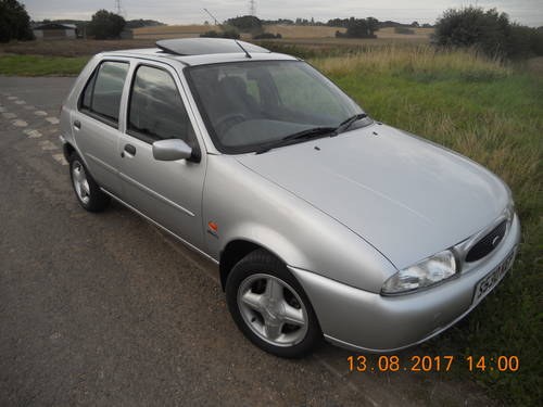 1998 Fiesta ghia 1.4 'x' only 6500 genuine miles In vendita