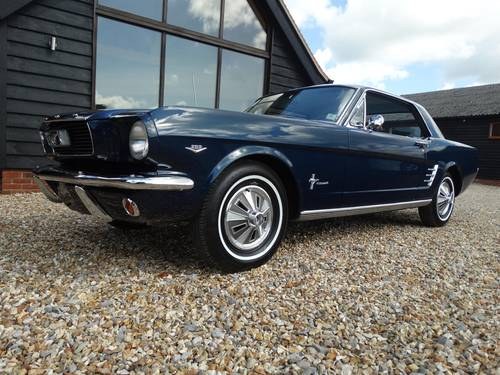 1965 ford mustang v8  For Sale