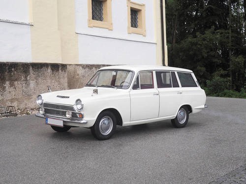 1965 Ford Cortina Estate 1500 Deluxe (no limit) For Sale by Auction
