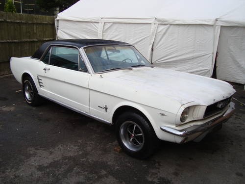FORD MUSTANG 289 V8 COUPE AUTO (1966) PAS-DISC BRAKES! SOLD! VENDUTO