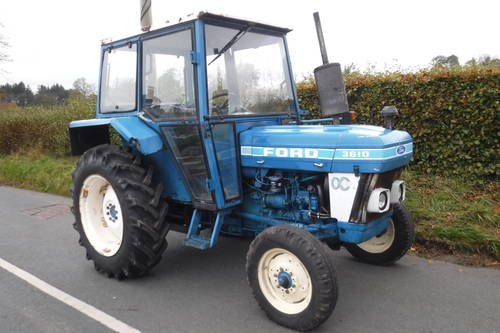 1988 FORD 3610 FULL CAB MID SIZE TRACTOR ALL WORKS SEE VIDEO SOLD