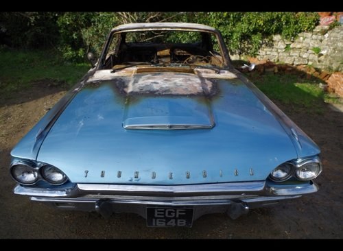 1964 Thunderbird for repair or parts In vendita