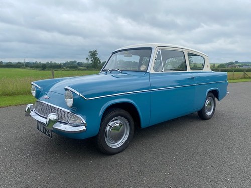 1962 Ford Anglia 105 E Deluxe in Blue In vendita