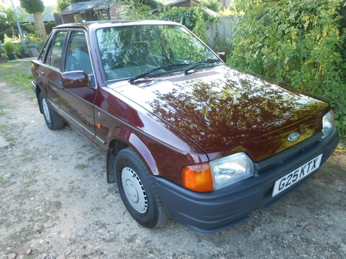 1990 Ford escort 1.6 ghia auto only 27,000 miles For Sale