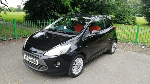 2009 FORD KA NICE SPEC WITH AIR CON, BLUETOOTH & £30 TO TAX In vendita
