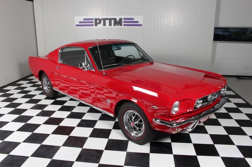 1965 Ford Mustang Fastback V8 SOLD