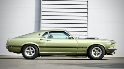 Fully restored Ford Mustang Mach 1